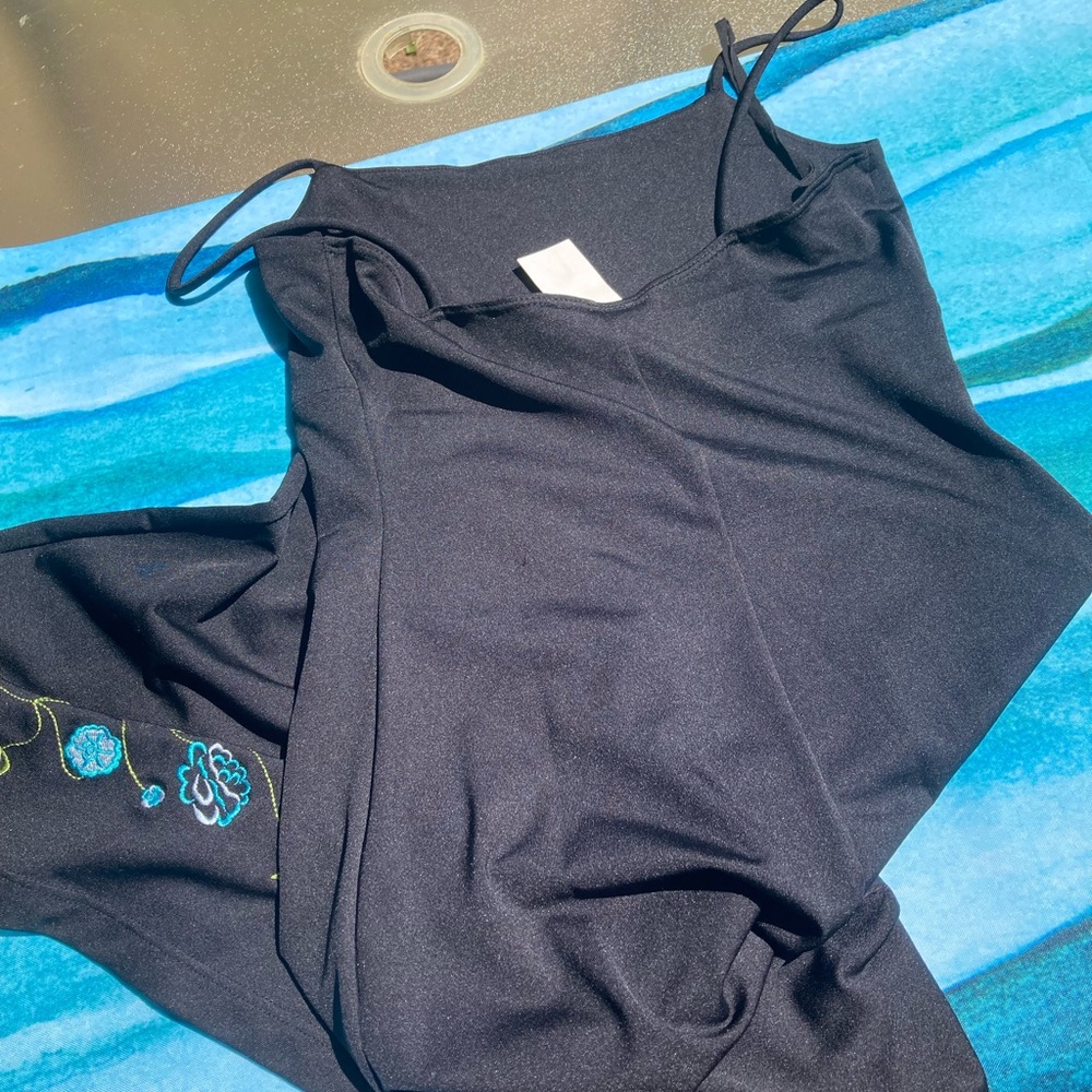 Dress - Picture 3 of 7